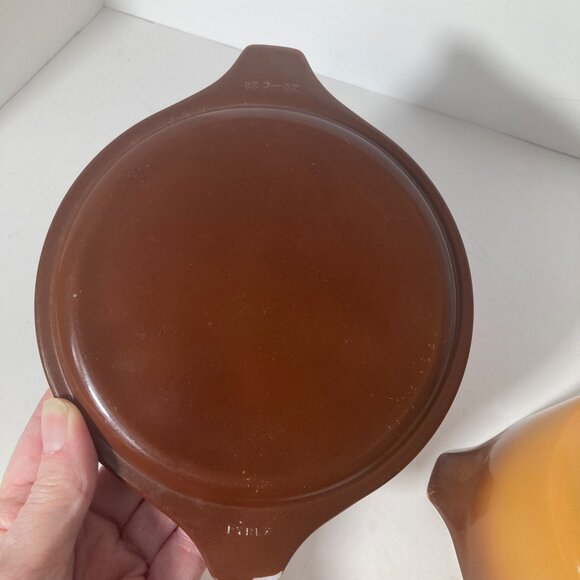 Vintage Pyrex Old Orchard 473 1 Qt Brown Covered Baking Dish Chip & scratches - Picture 9 of 13